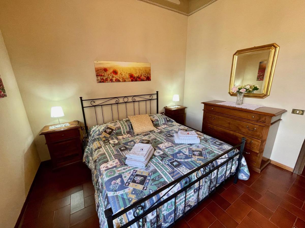 Ferienwohnung La Torre Di Caprera Siena Exterior foto